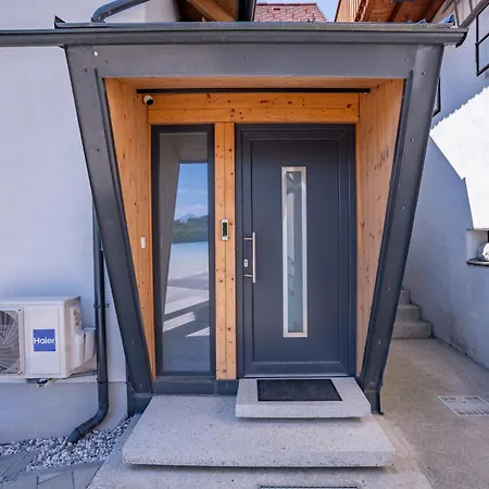 Sten House Počitniška hiša