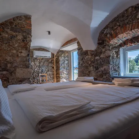 Sten House Počitniška hiša *
