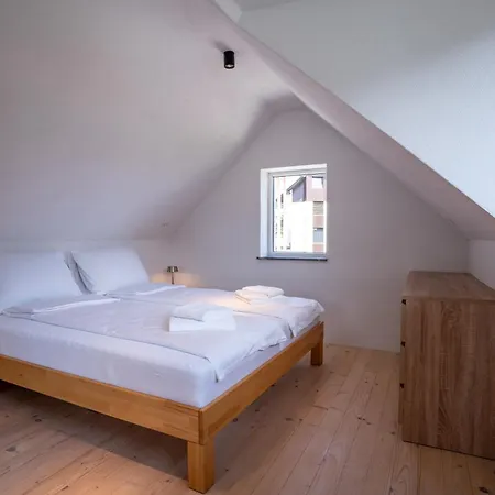 Sten House Počitniška hiša