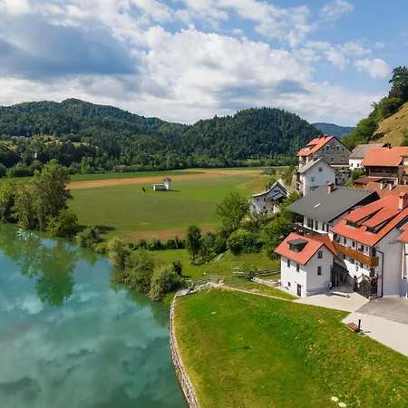 Sten House Počitniška hiša *